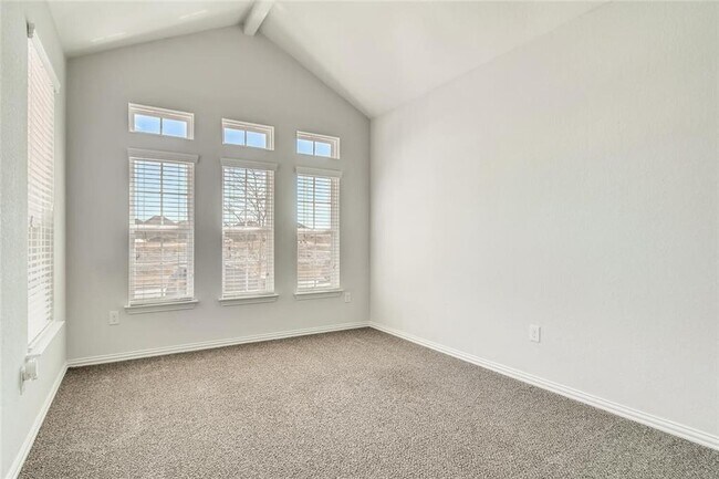 Building Photo - 312 Esperanza Dr