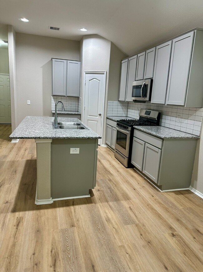 Foto del edificio - 3426 Hughes Mdw Wy