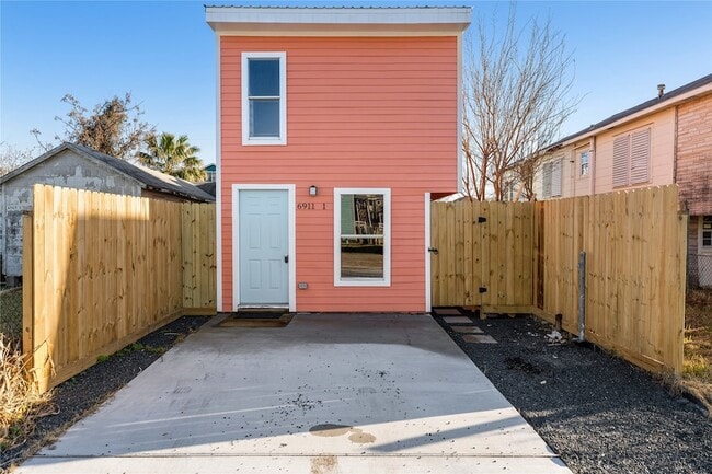 Building Photo - 6911 Avenue O