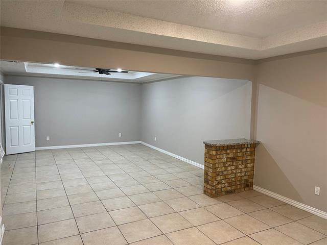Building Photo - 1005 Bluebird Dr