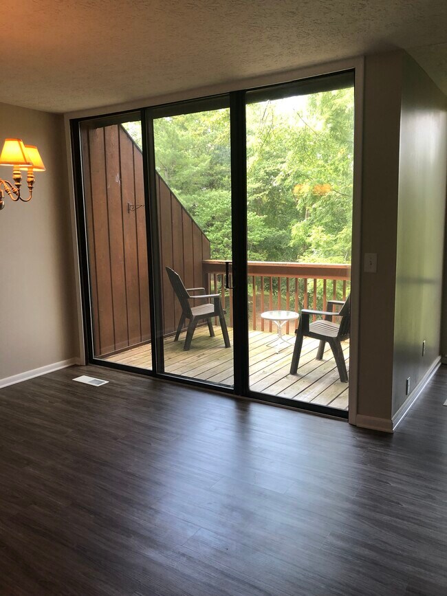 Foto del edificio - 4830 Crazy Horse Ln