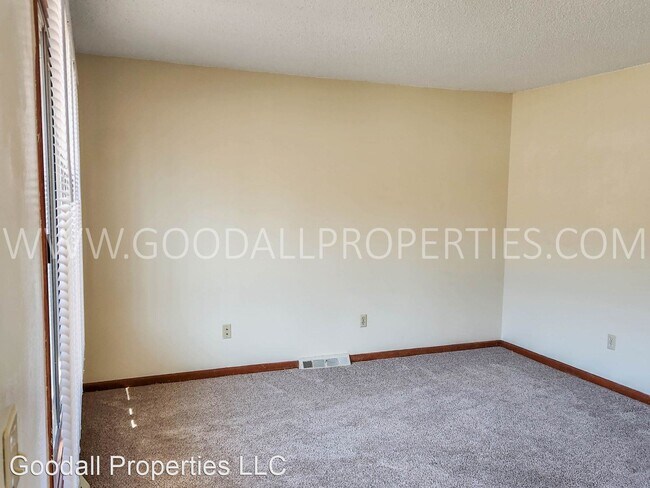 Building Photo - 3 br, 2 bath House - 1017 Winegardner Rd