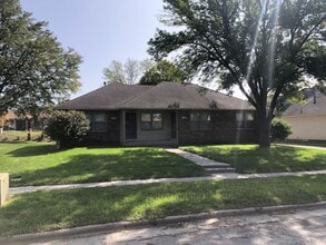 Building Photo - 2306-2308 PVE