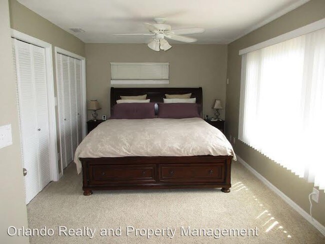 Foto del edificio - 2804 Oak Ln