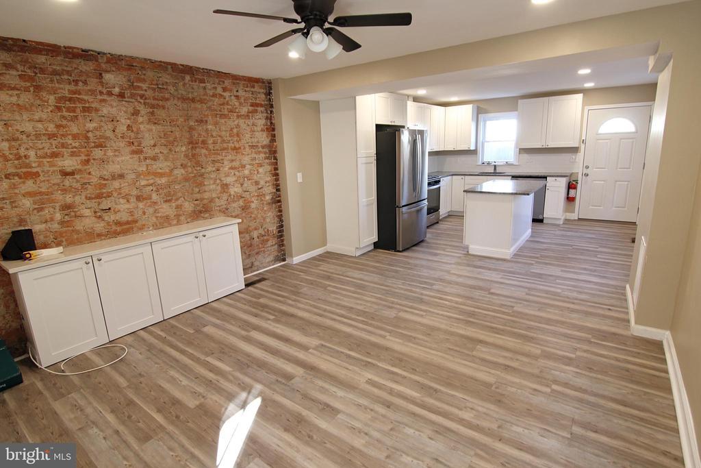 39 2nd St, Bridgeport, PA 19405 Townhome Rentals in Bridgeport PA