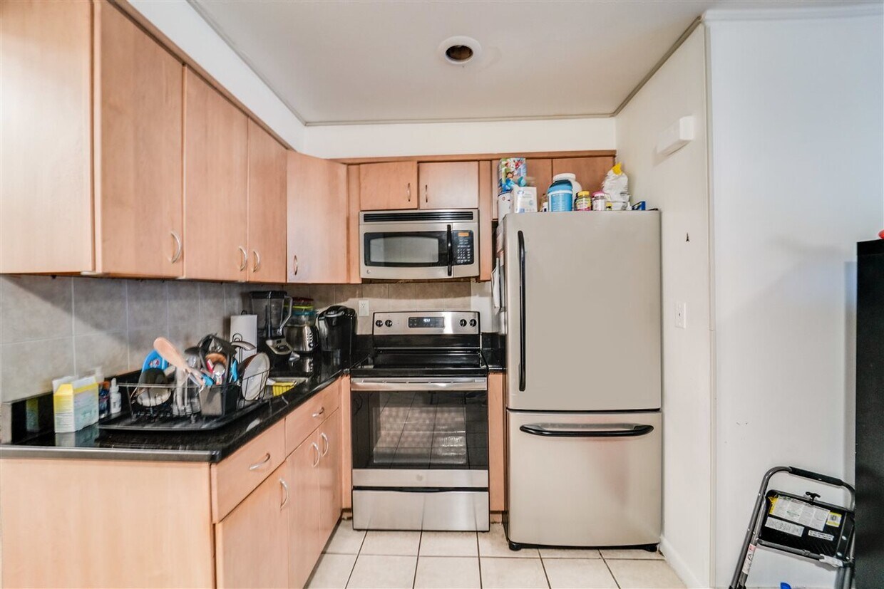 Primary Photo - 7020 Polk St