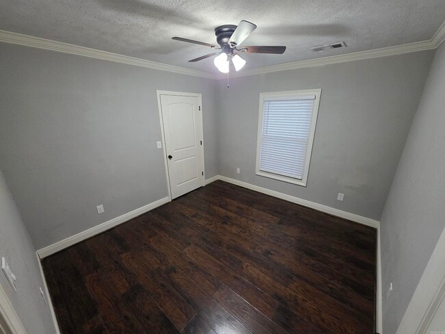 Building Photo - 285 Pine Valley Rd