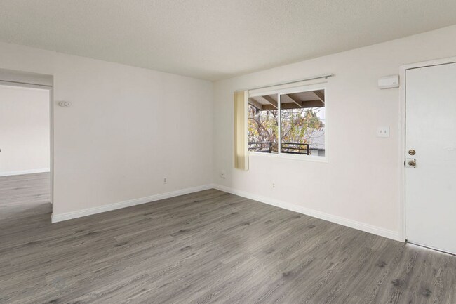 Foto del edificio - 4317 Columbus St
