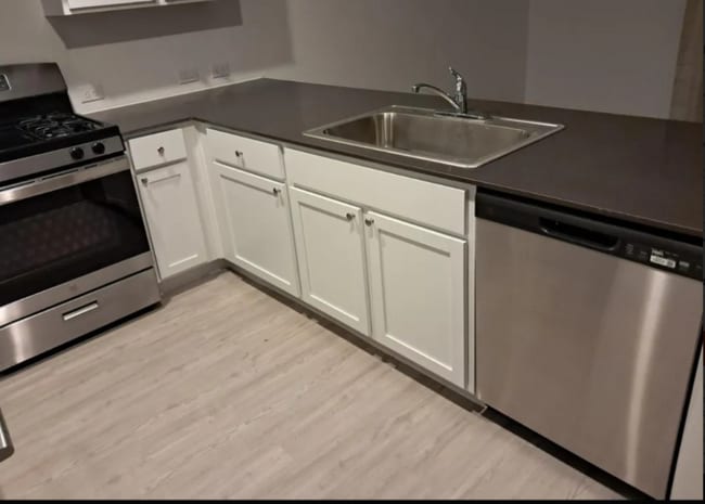 Building Photo - 3819 Millbrook Wy