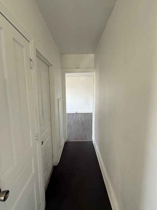 Foto del edificio - 351 Smyser St