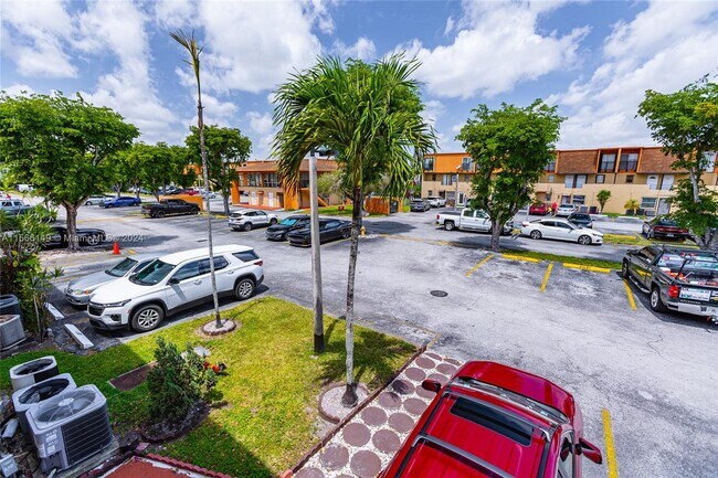 Foto del edificio - 245 NW 109th Ave