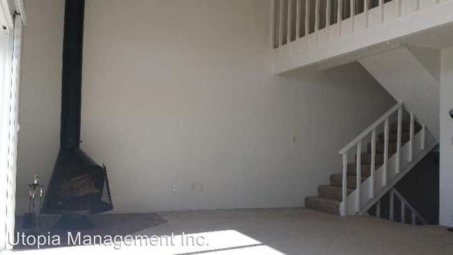 Building Photo - 7700 Parkway Dr