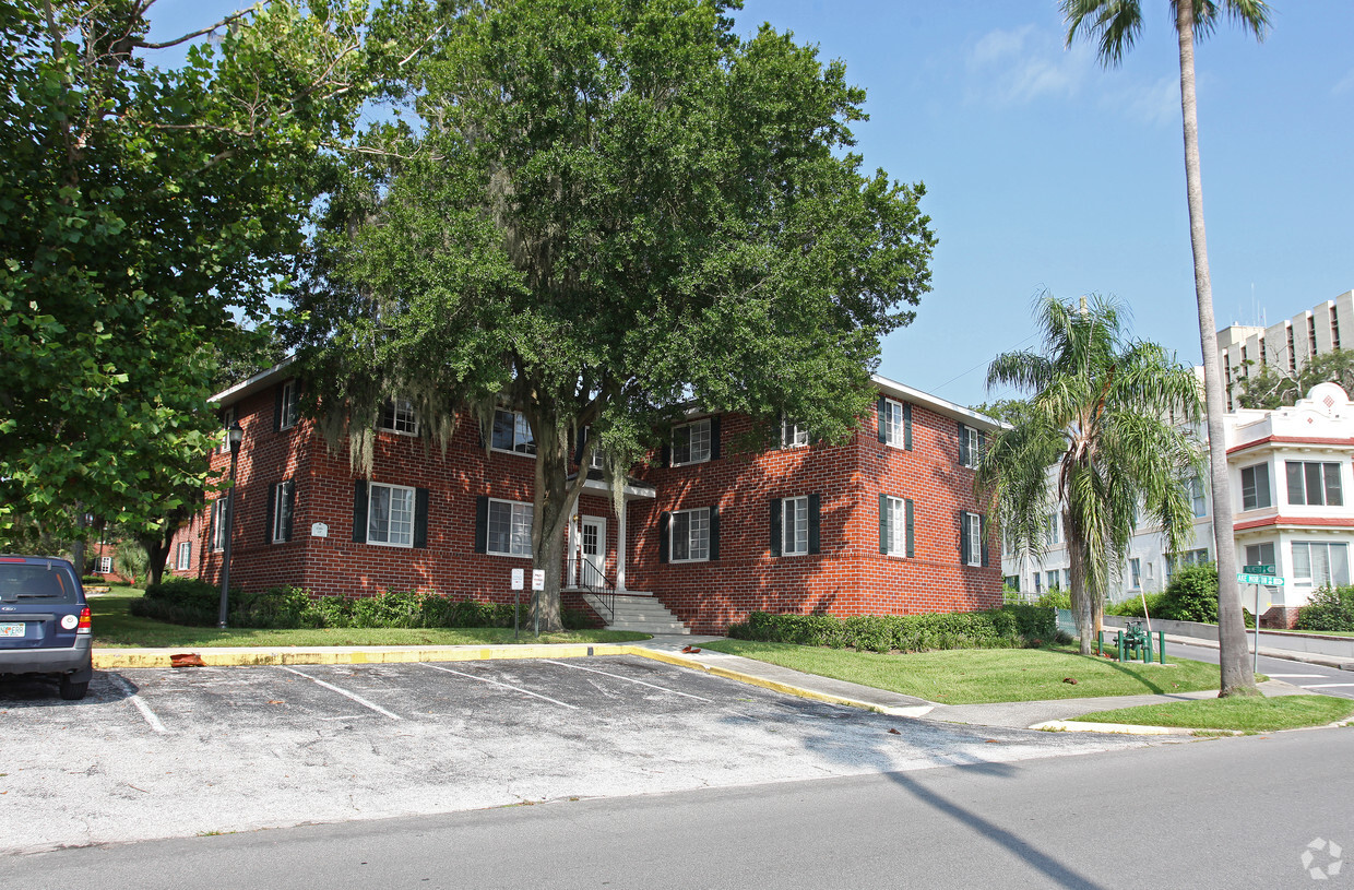 Primary Photo - Lake Morton Apartments