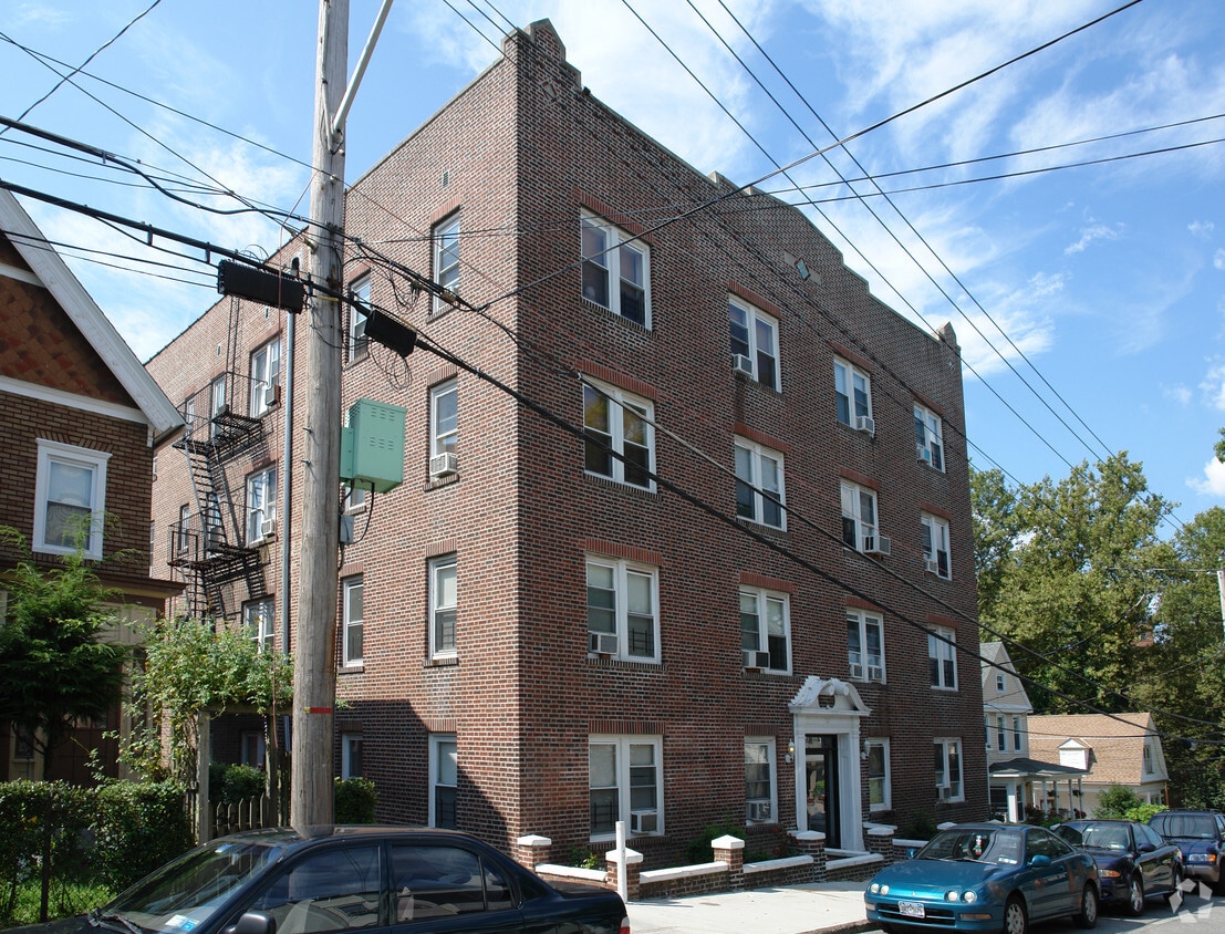 52 College Ave, Tarrytown, NY 10591 Apartments in Tarrytown, NY