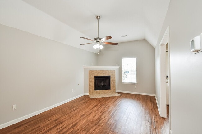 Building Photo - 9296 Brooks Dr