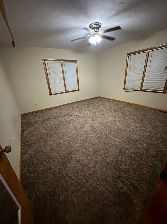 Foto del edificio - 2 Bedroom, 1 Bathroom House with Carport