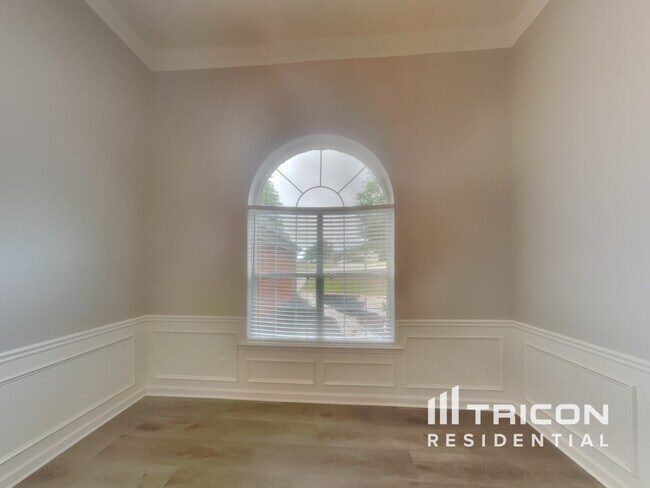 Foto del edificio - 12513 Lakeside Pkwy