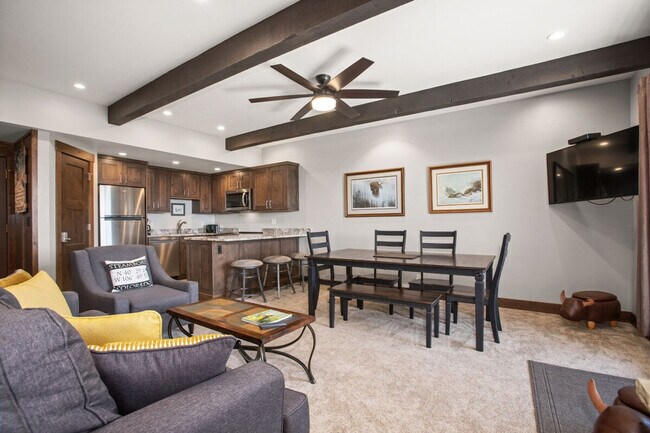 Foto del edificio - 2275 Storm Meadows Dr