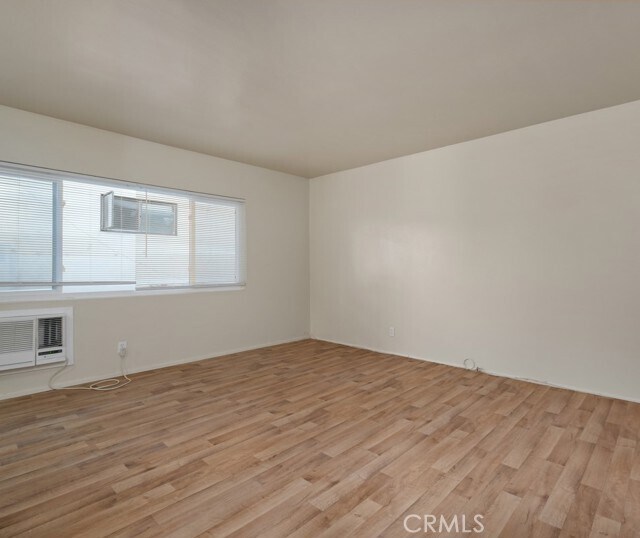 Building Photo - 271 N Palm Ave