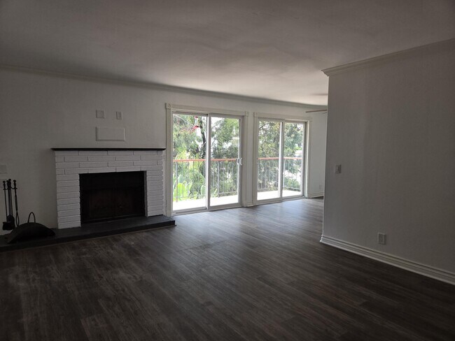 Foto del edificio - 3672 Clairemont Dr