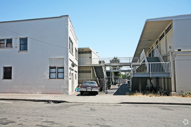 Building Photo - 2802 68th