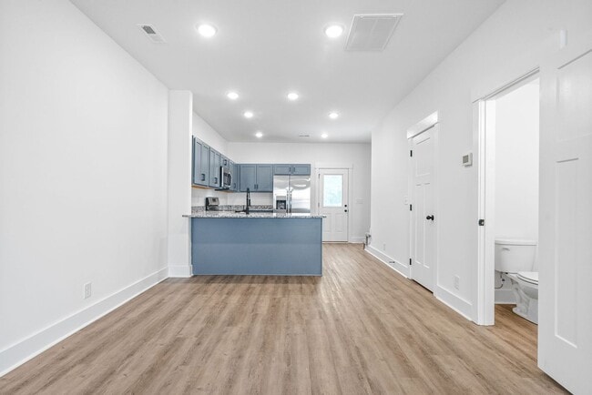 Building Photo - 331 Front Rdg Cir