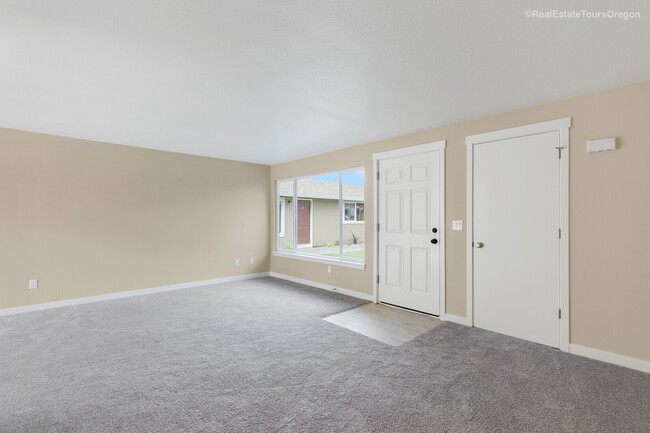 Livingroom - 151 N 29th Ave