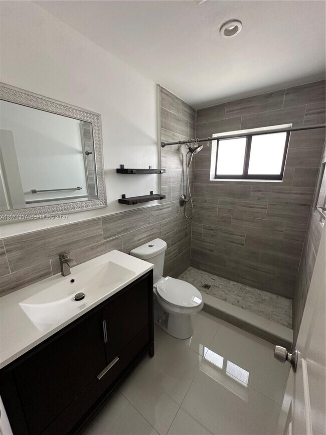 Foto del edificio - 410 NW 65th Ave