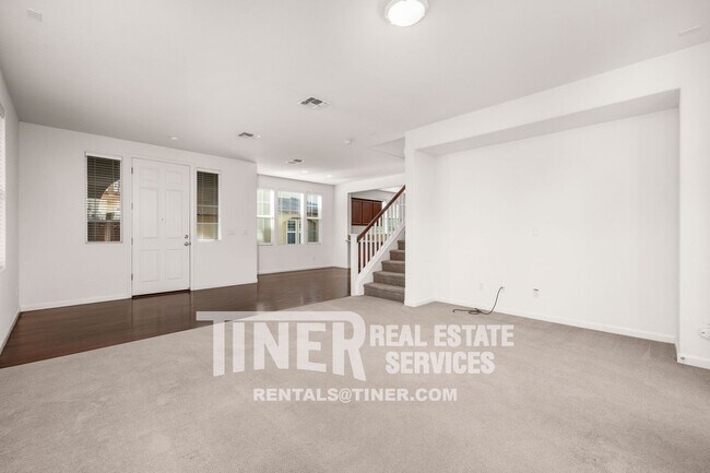 Building Photo - Fabulous 3 Bedroom Folsom Home - Tier 1