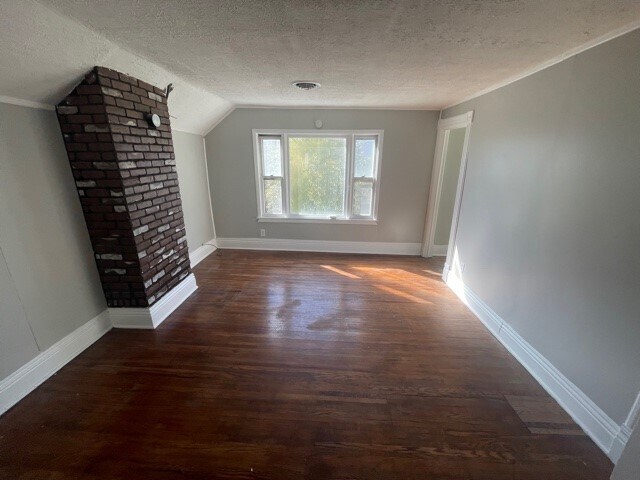 Primary Photo - 761 West Ave