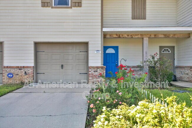 Foto del edificio - 511 Arbor Lake Dr