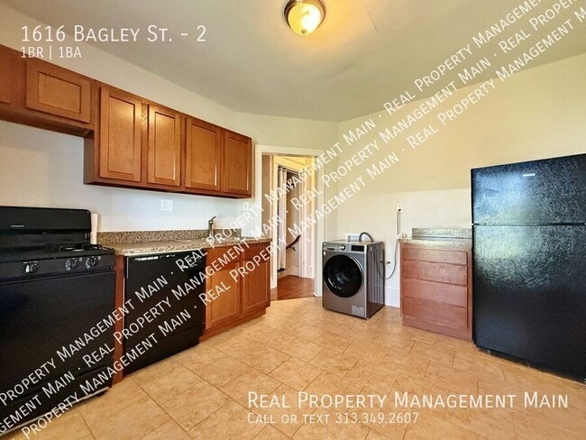 Building Photo - 1616 Bagley St