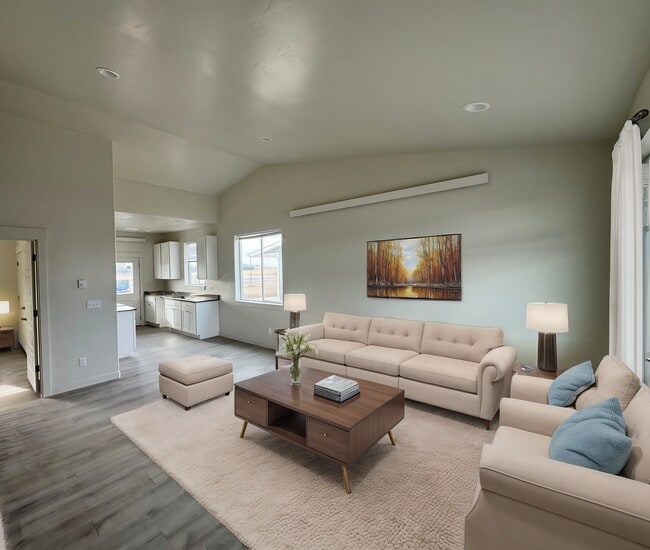 Livingroom - Idaho Falls Canyon Land