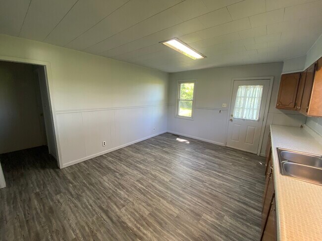 Foto del edificio - 19418 Newtown Rd