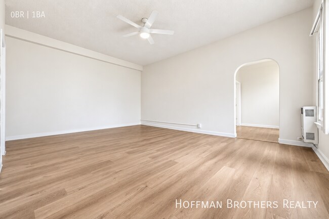 Foto del edificio - 751 Normandie Ave