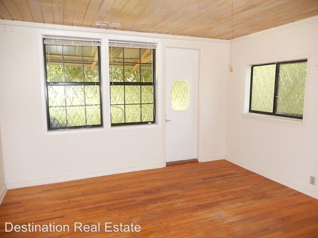 Foto del edificio - 3 br, 2 bath House - 367 Old Church Rd.