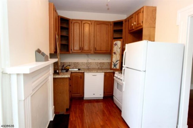 Foto del edificio - 8 Trenton Ave