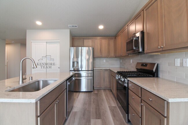Foto del edificio - 3 Bedroom, 2 Bath 1402 sqft Home in Kennewick