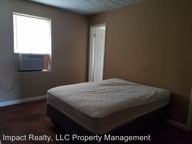Building Photo - 1 br, 1 bath Apartment - 230 South 6th Street