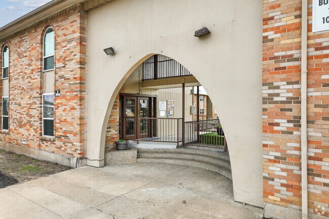 Entrada a la oficina de arrendamiento - Estrella at Seminary