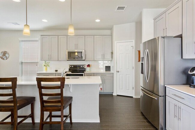 Foto del edificio - 3700 Kennedy Grace Ln