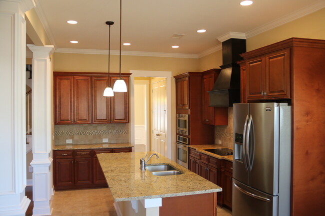 Foto del edificio - Executive Rental in Cypress Point S/D