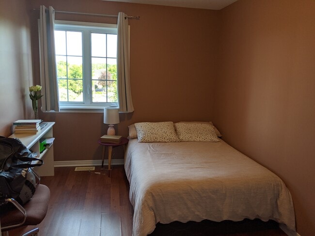 Building Photo - 70 Edenvale Dr