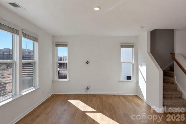 Building Photo - 9458 Senator Royall Dr