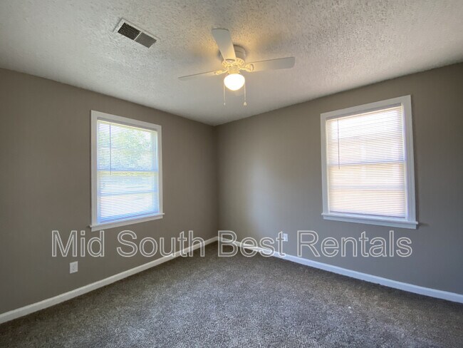Building Photo - 3492 Millard Rd
