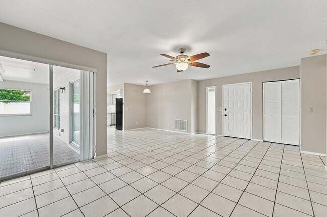 Foto del edificio - 112 Jersey Woods Ct