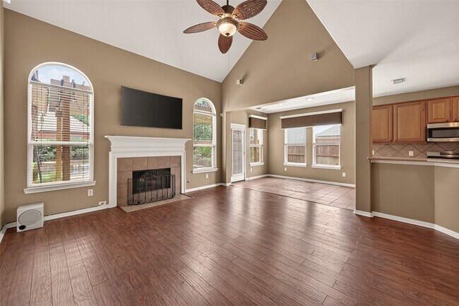 Foto del edificio - 4702 Autumn Orchard Ln