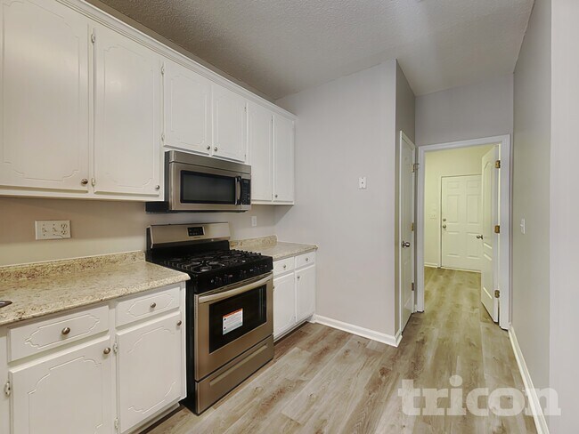 Foto del edificio - 8018 Christian Ct