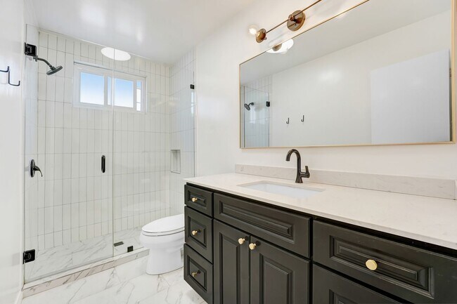 Foto del edificio - 1449 Princeton St