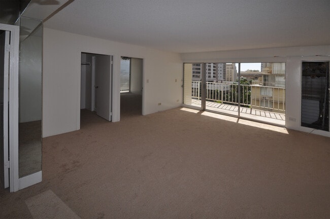 Building Photo - 2222 Aloha Dr